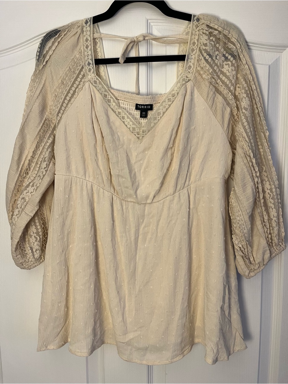 Torrid cream lace peasant boho victorian flowy tunic top size 00